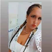 Laureata in traduzione specialistica, offre lezioni di francese, spagnolo ma anche materie umanistiche